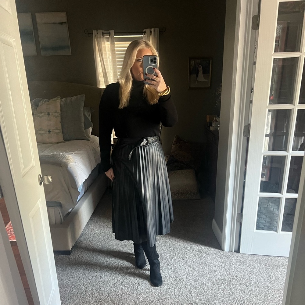 Meet your Posher, Angela